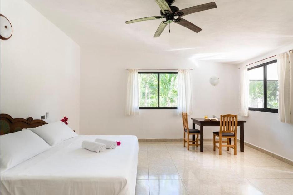 Kerubin Dorado Aparthotel Akumal Bagian luar foto