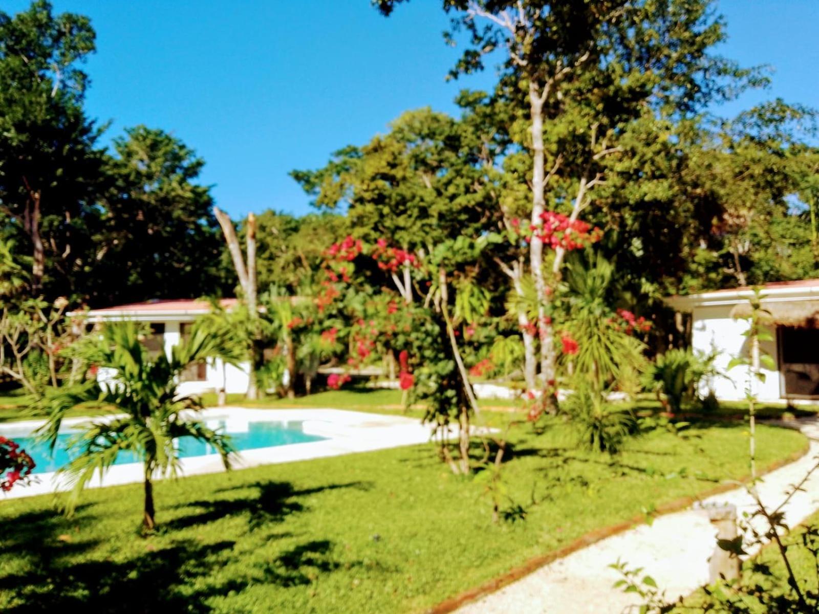 Kerubin Dorado Aparthotel Akumal Bagian luar foto